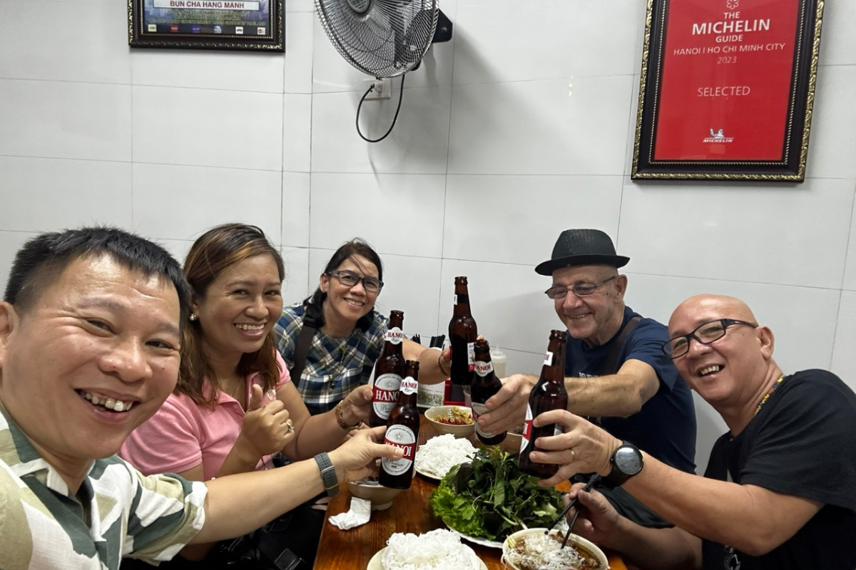 hanoi guide street food tour